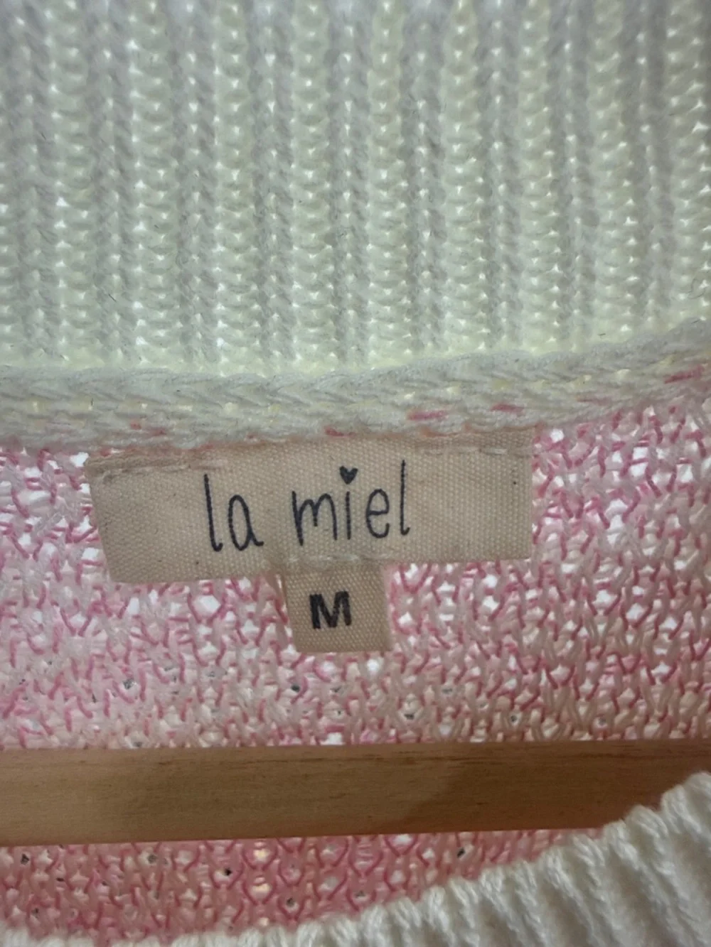 LA MIEL Cream and Pink Floral Knit Sleeveless Sweater Vest - Picture 2 of 6